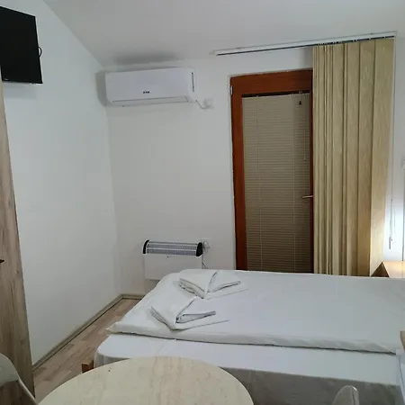 Апартаменты Apartmanski Smestaj Solaris Kod Aqua Parka *