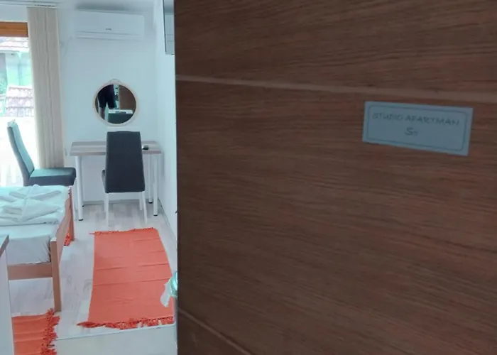 Apartmanski Smestaj Solaris Kod Aqua Parka 아파트 소코 반자